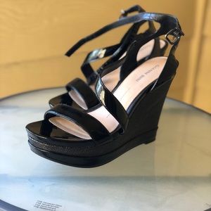 ! MOVING SALE ! Patent Karri Gianni Bini